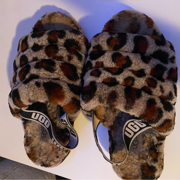 Ugg - Picture 3 of 3